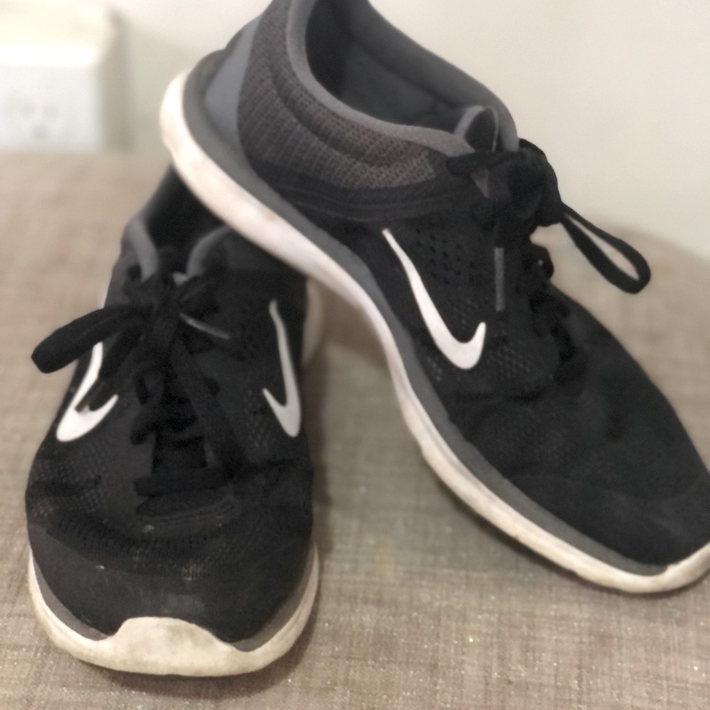 Black Nike Running Sneakers